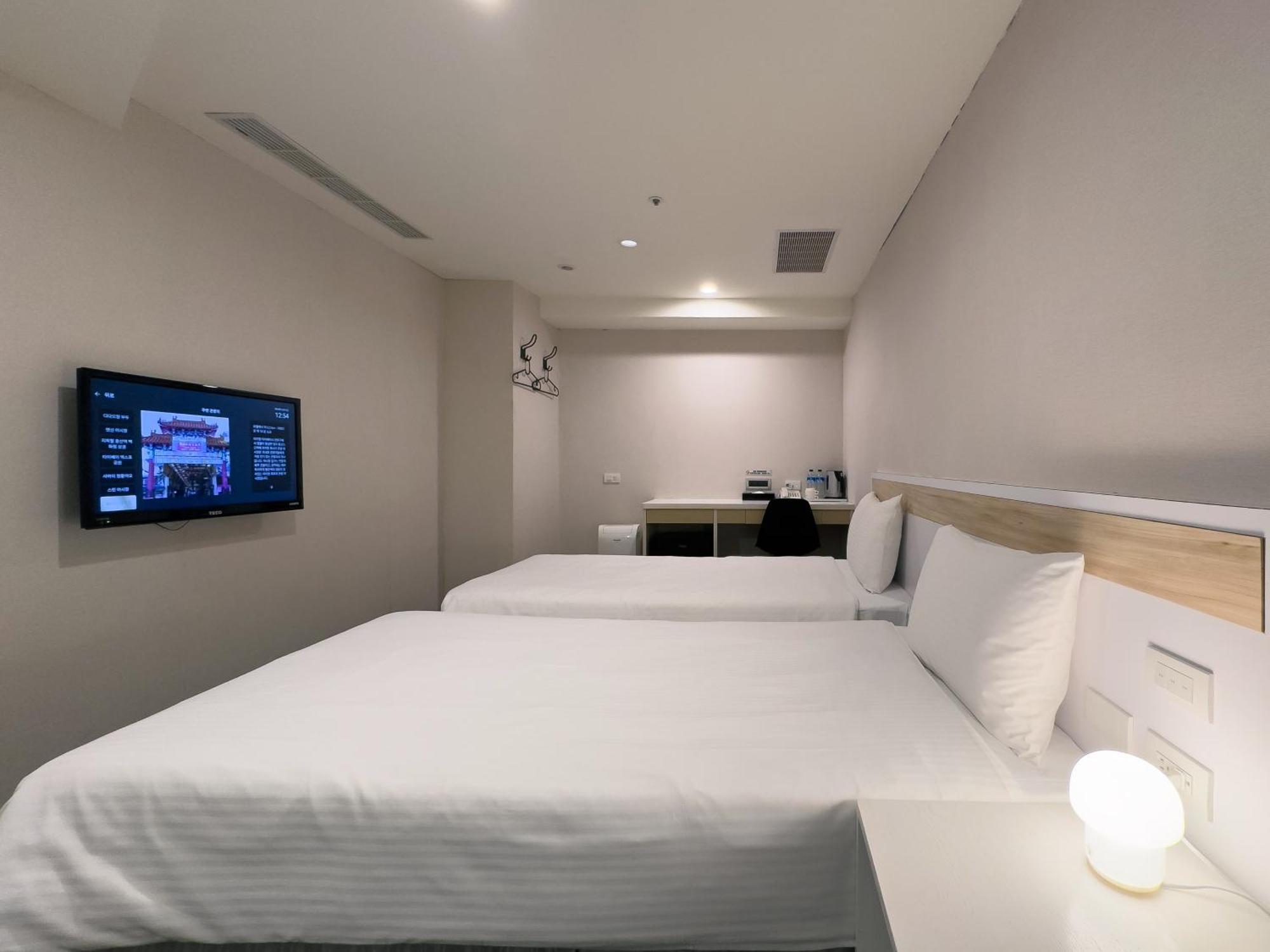 Lumos Inn Taipei Exteriör bild